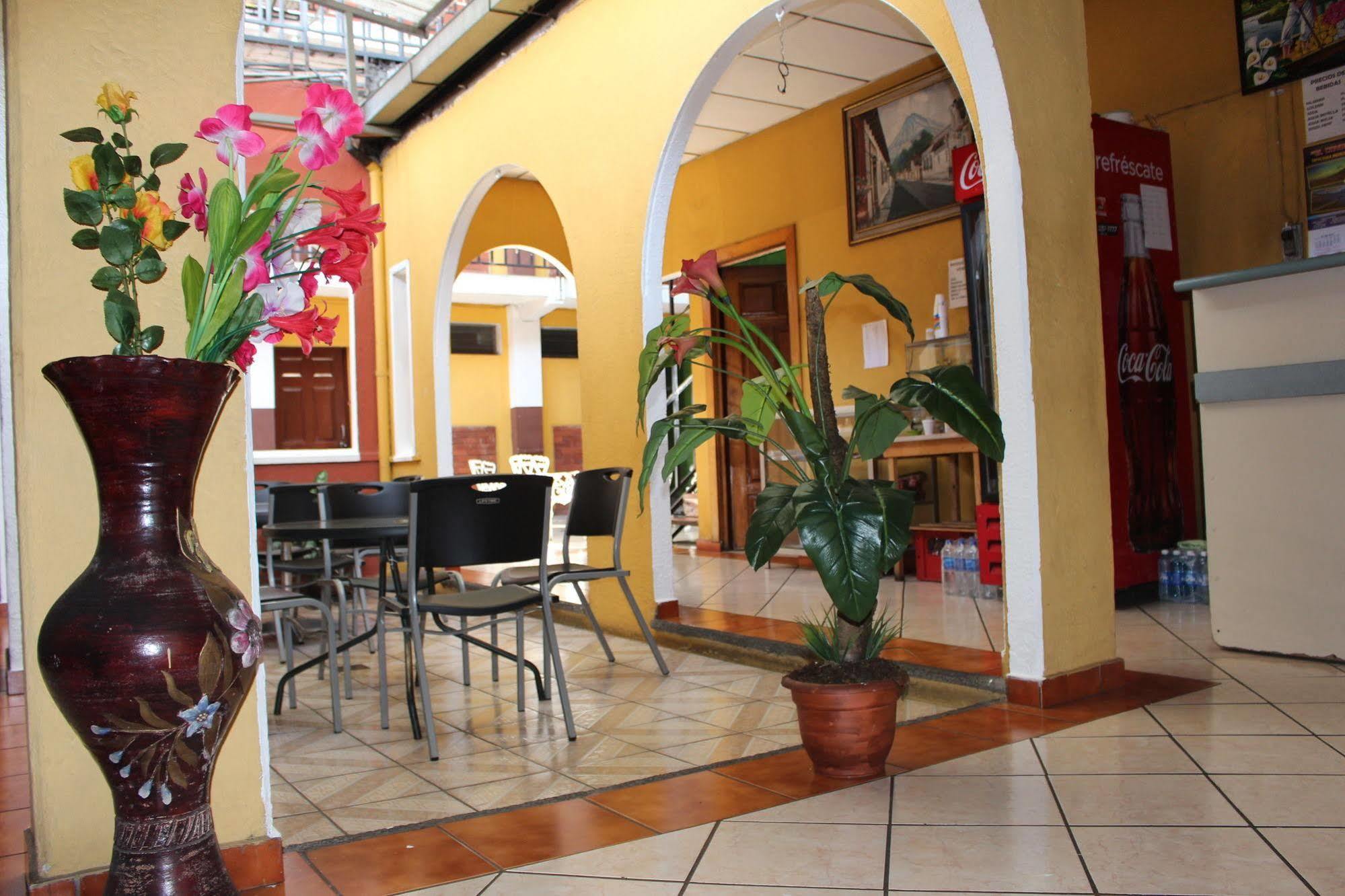 סאן סלבדור Hotel Pasadena II מראה חיצוני תמונה