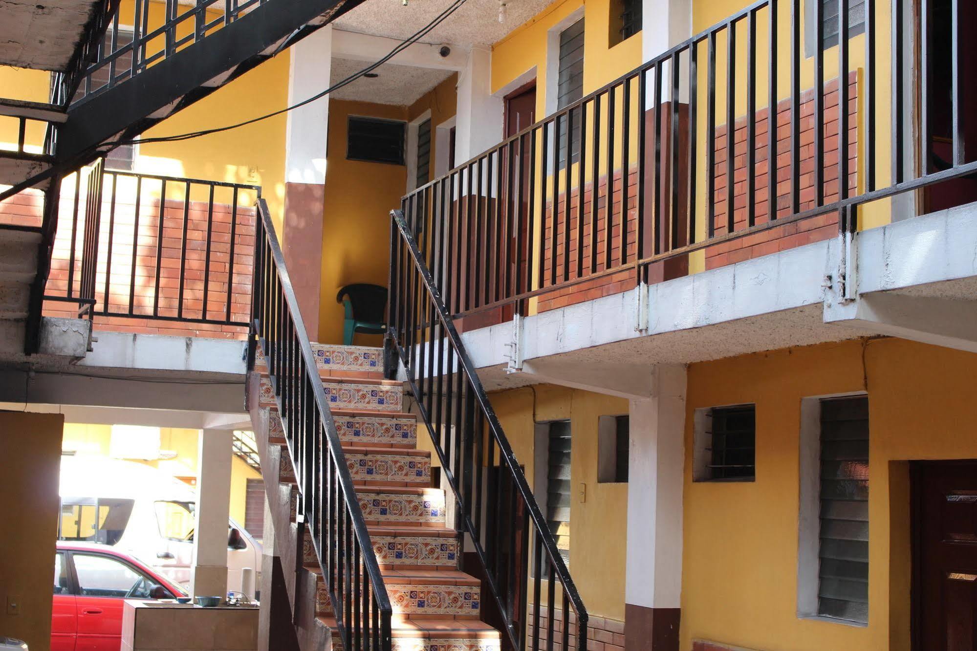 סאן סלבדור Hotel Pasadena II מראה חיצוני תמונה